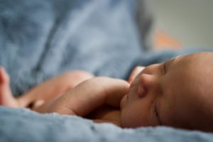 Screening Neonatale, la copertura sale all’85%: Calabria, Basilicata e Abruzzo in ritardo