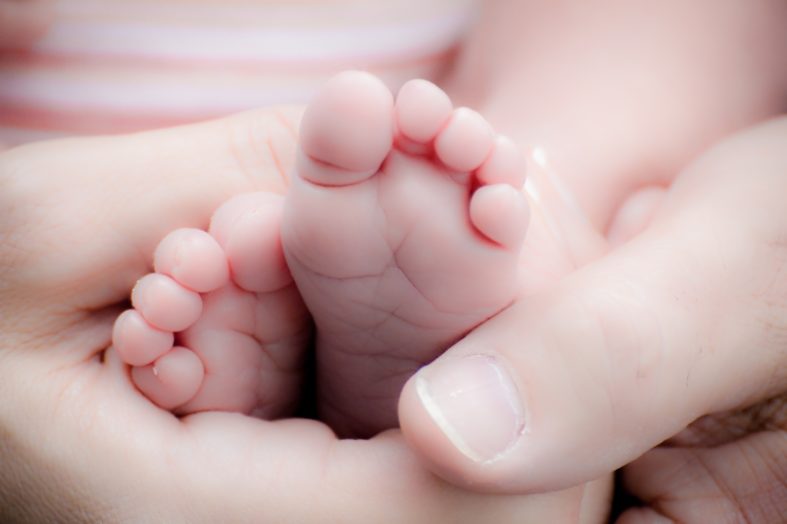Decreto Tariffe: lo stallo dovuto alla Conferenza delle Regioni impedisce anche l’aggiornamento dello screening neonatale
